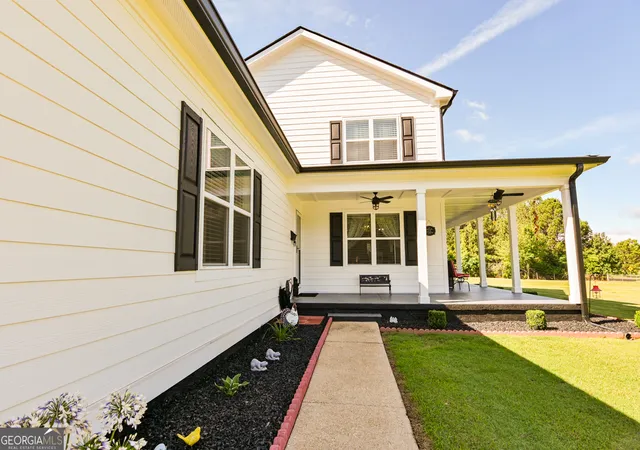 3rd image of 1621 Dixie Rd, Covington, GA 30014 | MLS# 10788616