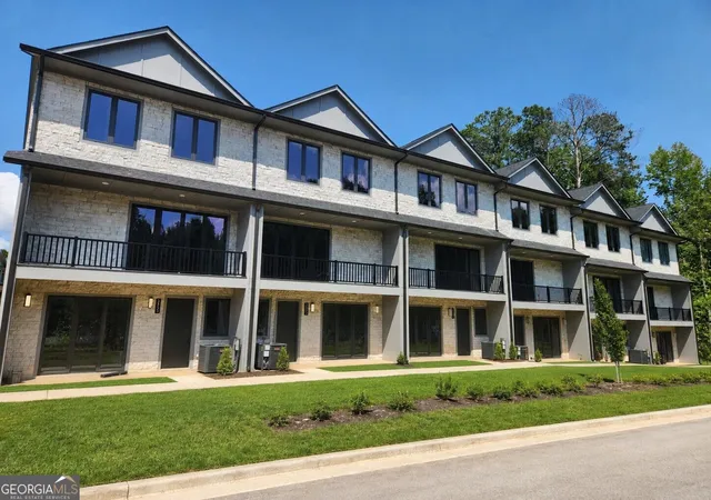 3rd image of 3567 Chelsea Falls Wy, Suwanee, GA 30024 | MLS# 10693460