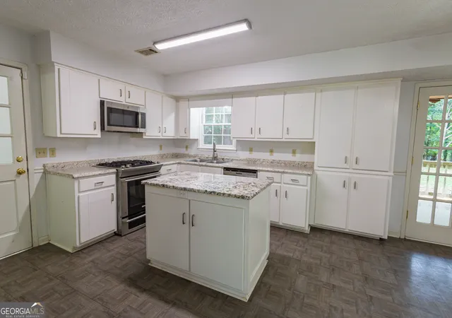 4th image of 294 Mcdonough Rd, Fayetteville, GA 30214 | MLS# 10813974