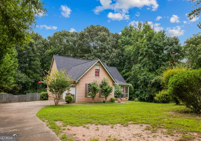 2nd image of 124 Foxdale Dr, Lagrange, GA 30240 | MLS# 10818074