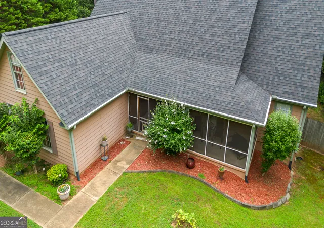 Photo 3 of Single family home for sale at 124 Foxdale Dr, Lagrange, GA 30240 | MLS# 10818074 | Listing updated on 2026-09-19