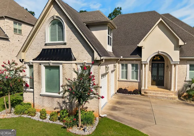 3rd image of 2308 Braunsroth Ln, Hampton, GA 30228 | MLS# 10824433