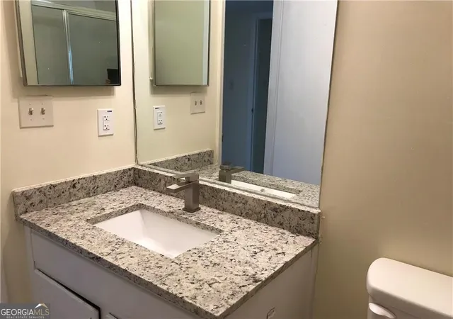 Listing Photo 4 - Condo for sale in building located at 3090 Parc Lorraine, Lithonia, GA 30038