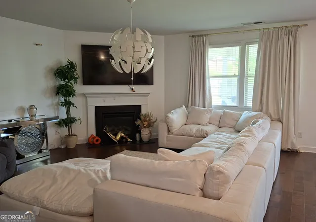 Photo 3 of Single family home for sale at 3259 Over Hill Ct, Buford, GA 30519 | MLS# 10827700 | Listing updated on 2026-10-07