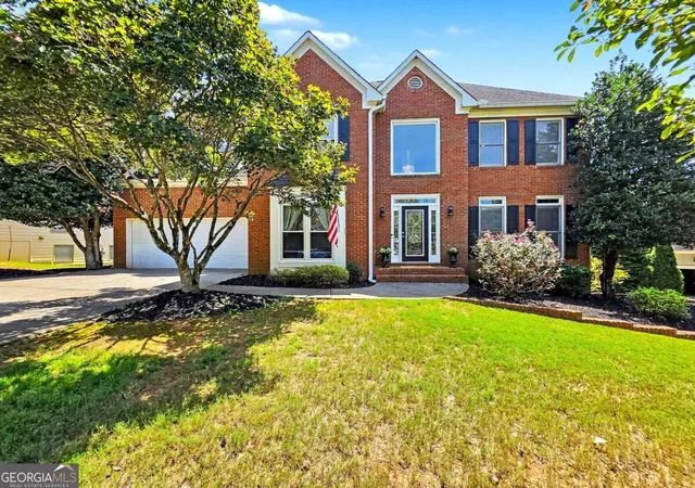 Photo 1 of Single family home for sale at 625 Windwalk Dr, Roswell, GA 30076 | MLS# 10830329 | Listing updated on 2026-09-14