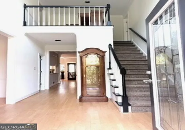 Photo 3 of Single family home for sale at 625 Windwalk Dr, Roswell, GA 30076 | MLS# 10830329 | Listing updated on 2026-09-14