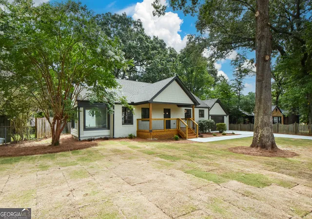 Photo 3 of Single family home for sale at 1062 Bouldercrest Dr Se, Atlanta, GA 30316 | MLS# 10819077 | Listing updated on 2026-09-11