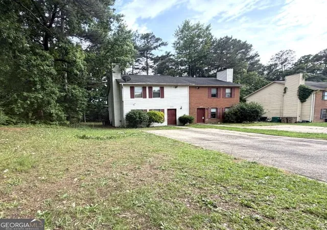 Photo 2 of Townhouse for sale at 906 Silverwood Dr, Atlanta, GA 30349 | MLS# 10782394 | Listing updated on 2026-09-05