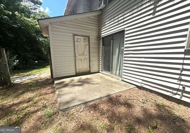 Photo 4 of Townhouse for sale at 906 Silverwood Dr, Atlanta, GA 30349 | MLS# 10782394 | Listing updated on 2026-09-05