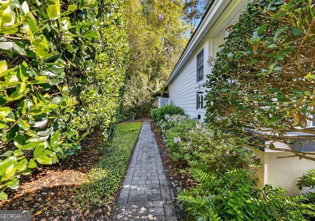 Photo 3 of Single family home for sale at 101 N Cottages Dr, Saint Simons Island, GA 31522 | MLS# 10798619 | Listing updated on 2026-08-12