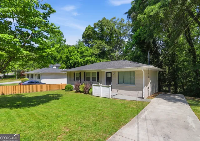 2nd image of 3575 Fairburn Pl Nw, Atlanta, GA 30331 | MLS# 10740076
