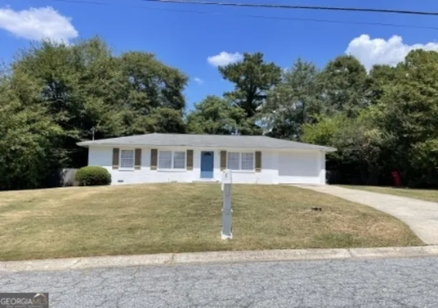 Photo 1 of Sale Pending at 1595 Winston Dr, Macon, GA 31206 | MLS# 10800305 | Listing updated on 2026-08-31