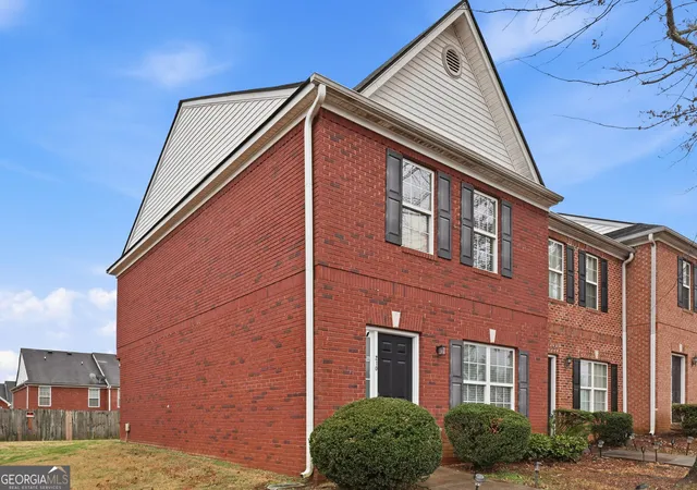 Photo 3 of Condo for sale at 7712 Autry Cir #210, Douglasville, GA 30134 | MLS# 10836749 | Listing updated on 2026-09-16