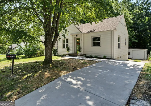 2nd image of 804 Berkeley Ave, Atlanta, GA 30318 | MLS# 10829095