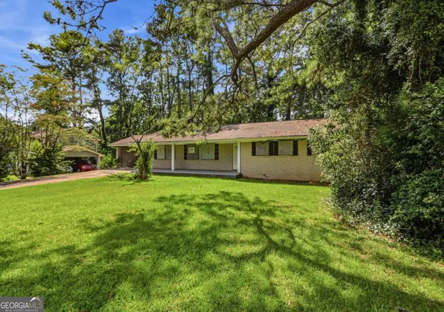 Photo 3 of Single family home for sale at 1281 Lee Ann Dr, Decatur, GA 30035 | MLS# 10836790 | Listing updated on 2026-09-14