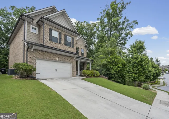Photo 4 of Single family home for sale at 3198 Ivy Xing Dr, Buford, GA 30519 | MLS# 10781736 | Listing updated on 2026-06-25