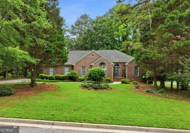 Photo 3 of Sale Pending at 1286 Lake Forest Ln, Mcdonough, GA 30253 | MLS# 10778256 | Listing updated on 2026-09-04