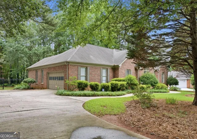 Photo 3 of Sale Pending at 1286 Lake Forest Ln, Mcdonough, GA 30253 | MLS# 10778256 | Listing updated on 2026-09-04