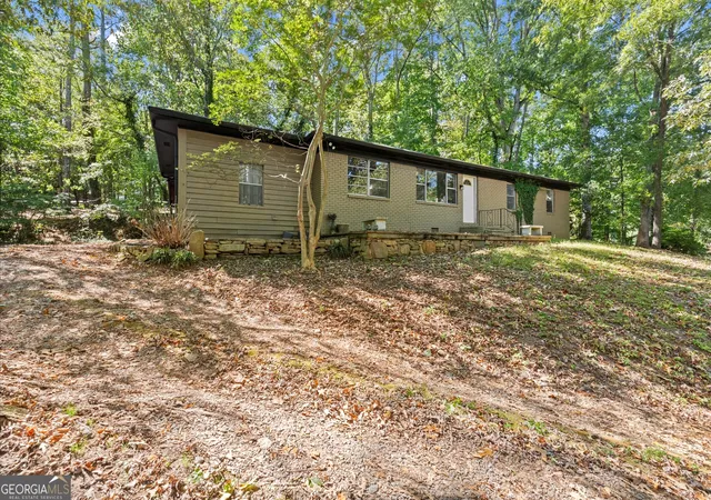 Photo 3 of Single family home for sale at 9705 Coleman Rd, Roswell, GA 30075 | MLS# 10754407 | Listing updated on 2026-05-14