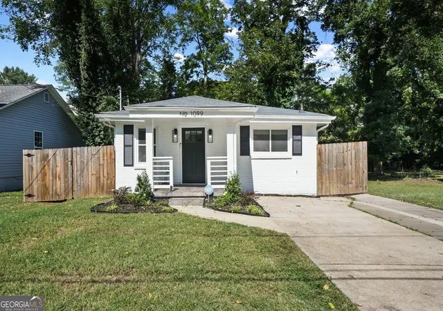 Photo 1 of Single family home for sale at 1099 Harwell St Nw, Atlanta, GA 30314 | MLS# 10872389 | Listing updated on 2026-10-28