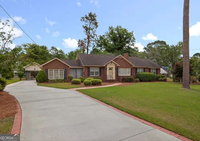 Homes for sale in Metter, GA | 447 S College St, Metter, GA 30439 | MLS# 10757146