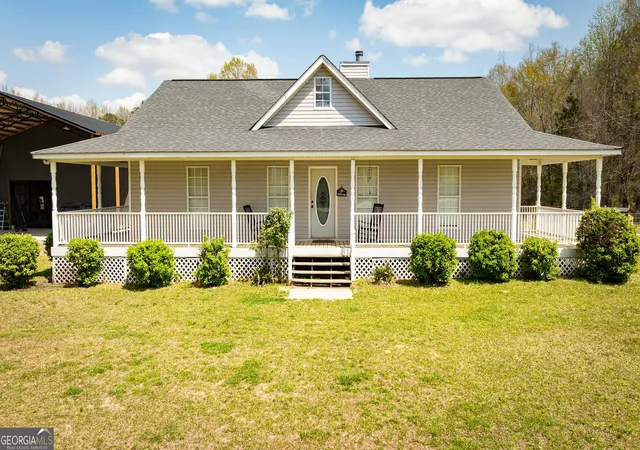 Photo 2 of Single family home for sale at 647 Pine Valley Rd, Meansville, GA 30256 | MLS# 10826062 | Listing updated on 2026-08-28