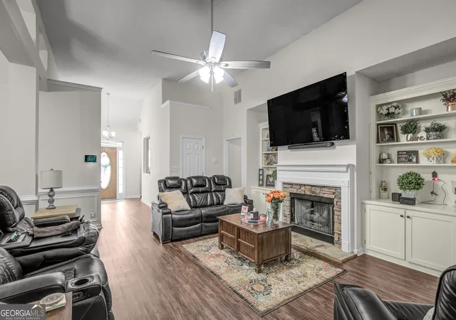3rd image of 310 Rock Hill Dr, Fayetteville, GA 30215 | MLS# 10798305
