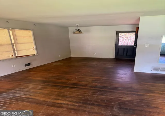 Photo 3 of Single family home for sale at 1147 Evelyn Dr #0, Forest Park, GA 30297 | MLS# 10825337 | Listing updated on 2026-09-26