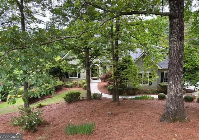 Photo 3 of Sale Pending at 407 Tantallon, Peachtree City, GA 30269 | MLS# 10755241 | Listing updated on 2026-05-15
