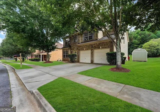 Photo 2 of Single family home for sale at 3719 Big Horn Ct, Ellenwood, GA 30294 | MLS# 10828389 | Listing updated on 2026-09-12