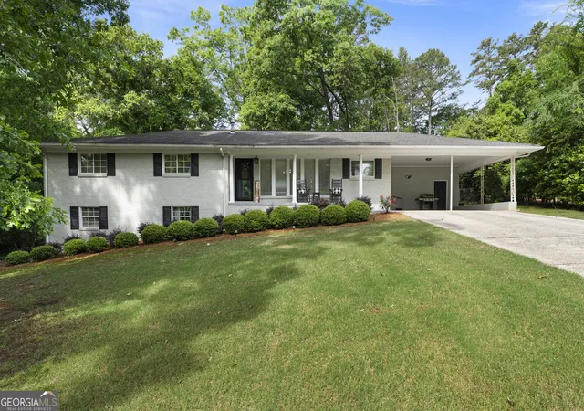 2nd image of 212 Sherwood Dr, Calhoun, GA 30701 | MLS# 10754650