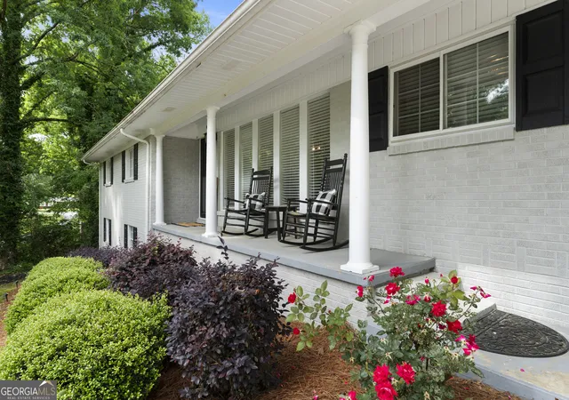 3rd image of 212 Sherwood Dr, Calhoun, GA 30701 | MLS# 10754650