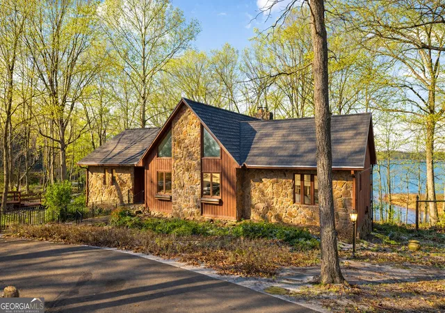 Photo 3 of Single family home for sale at 234 Chandlers Fry Dr, Hartwell, GA 30643 | MLS# 10680652 | Listing updated on 2026-07-23