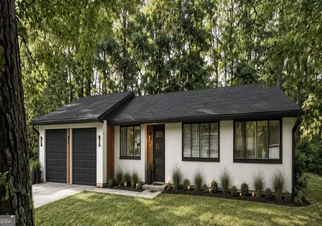 Photo 3 of Single family home for sale at 5770 Ivywood Dr, Lithonia, GA 30038 | MLS# 10831153 | Listing updated on 2026-09-22