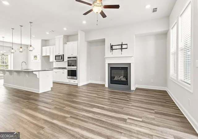 Photo 4 of Townhouse for sale at 4804 Highside Wy, Smyrna, GA 30082 | MLS# 10834878 | Listing updated on 2026-09-11