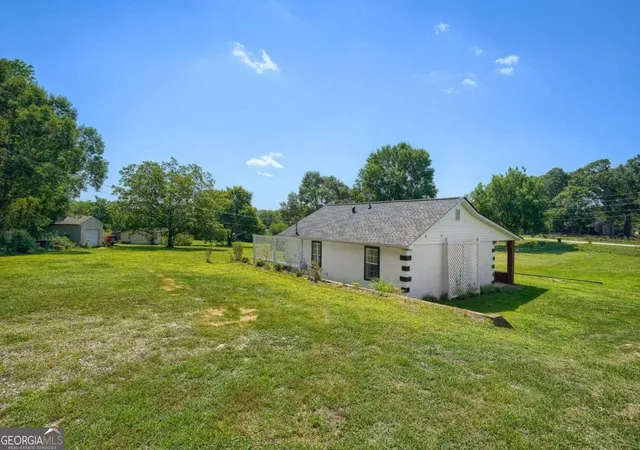 Homes for sale in Cumming, GA | 5765 Crow Dr, Cumming, GA 30041 | MLS# 10802339