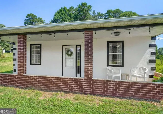 Homes for sale in Cumming, GA | 5765 Crow Dr, Cumming, GA 30041 | MLS# 10802339