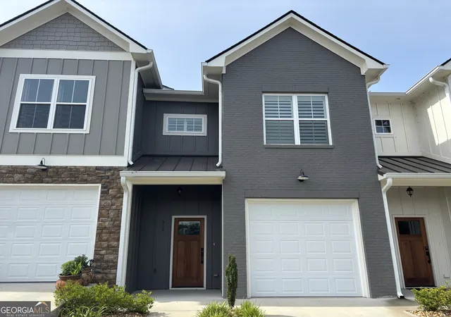 Photo 1 of Single family home for sale at 633 E 3rd St, Rome, GA 30161 | MLS# 10695092 | Listing updated on 2026-08-29