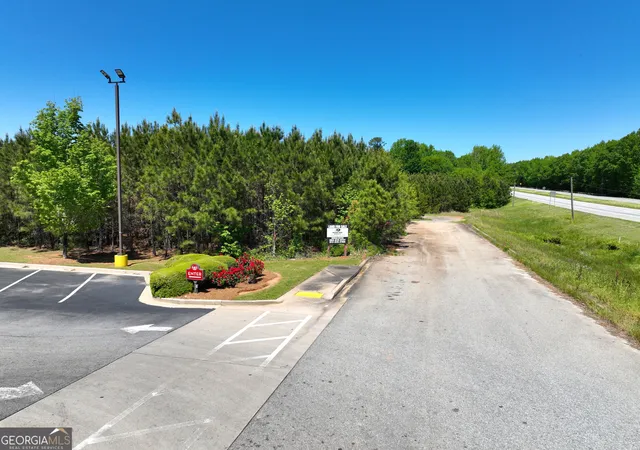 Homes for sale in Barnesville, GA | 0 Veterans Pkwy, Barnesville, GA 30204 | MLS# 10675698