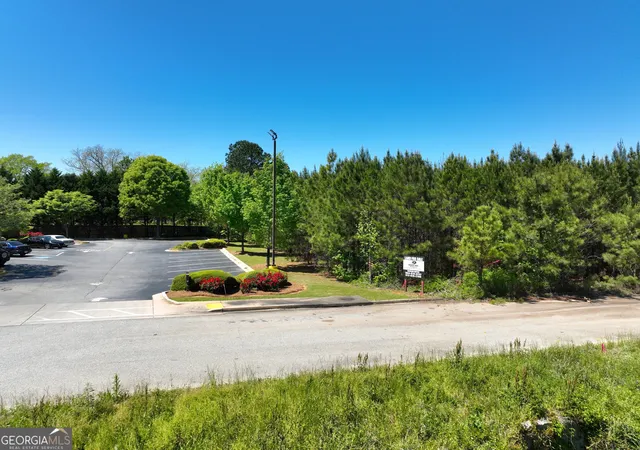 Homes for sale in Barnesville, GA | 0 Veterans Pkwy, Barnesville, GA 30204 | MLS# 10675698