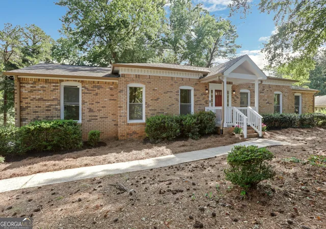 4th image of 3341 Camelot Dr, Marietta, GA 30062 | MLS# 10817562
