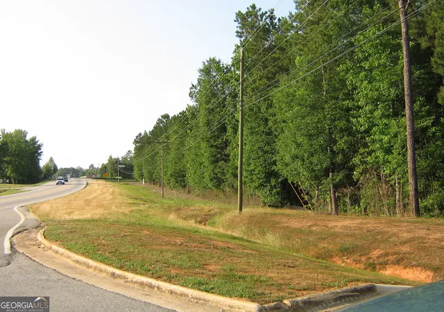2nd image of 3054 Acres Davis Rd, Lagrange, GA 30241 | MLS# 10827942
