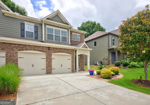 Townhouse for sale at 12 Ontario Ct, Newnan, GA 30263 | MLS# 10789074