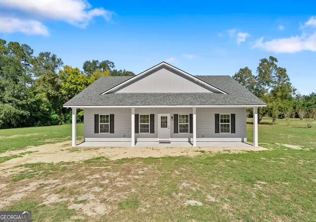 Single family home for sale at 156 Proctor St, Pelham, GA 31779 | MLS# 10880103