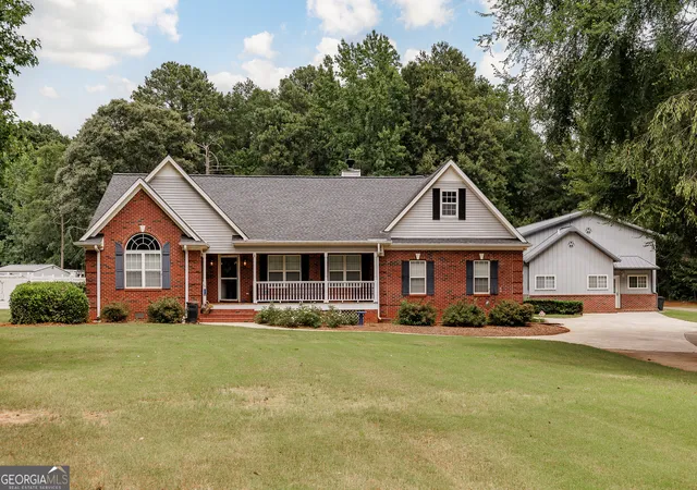 1st image of 500 Harve Mathis Rd, Athens, GA 30601 | MLS# 10800359