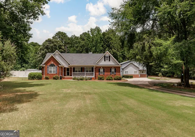 Photo 3 of Single family home for sale at 500 Harve Mathis Rd, Athens, GA 30601 | MLS# 10800359 | Listing updated on 2026-10-09
