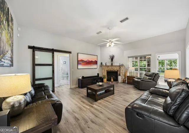 Photo 3 of Single family home for sale at 912 Riverview Dr E, St. Marys, GA 31558 | MLS# 10834970 | Listing updated on 2026-09-19