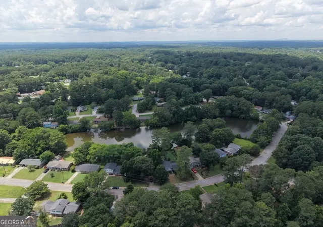 3rd image of 656 Lakeridge Dr Se, Conyers, GA 30094 | MLS# 10813502