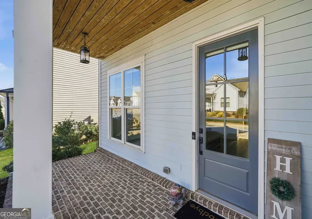 Photo 4 of Single family home for sale at 303 Mcdaniel Pl, Canton, GA 30115 | MLS# 10683363 | Listing updated on 2026-09-05