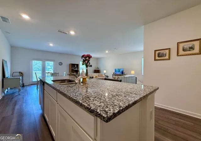 Photo 4 of Single family home for sale at 240 Hyde Park, Winder, GA 30680 | MLS# 10826755 | Listing updated on 2026-10-05
